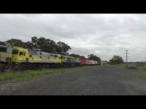 5MS7 Qube Cement with 1101 / 8030 & QBX 006 at Balmattum Siding 30.9.2021