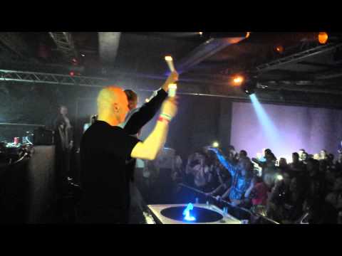 1 minuut stilte op Immortal voor Dj the Provider