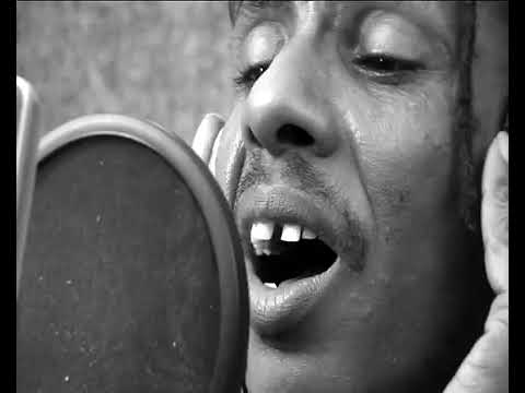 Ras Daniel Ray   A Jamaïcan in Paris Offishall Video CLIP 2008