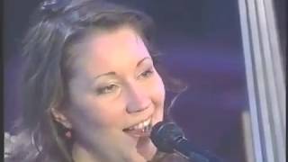 Holly Cole - World Seem To Come And Go (Live)