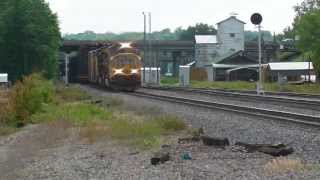 preview picture of video 'UP Autoracks head east in Scott City, MO 06.01.14'