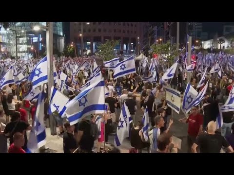 شاهد آلاف المتظاهرين في شوارع تل أبيب ضد الإصلاح القضائي