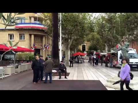 Bandol le 11 novembre place de la Liberte