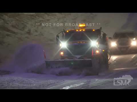 12-22-2022 Cedar Rapids, IA - Blizzard and Winter Storm Warnings - Plows and traffic