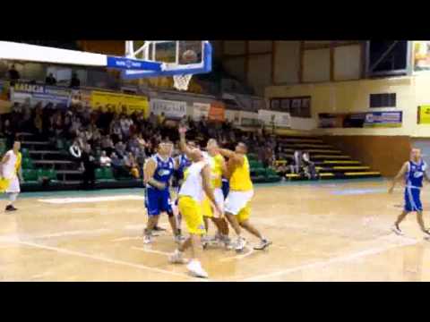 KK Świecie - Piaseczno