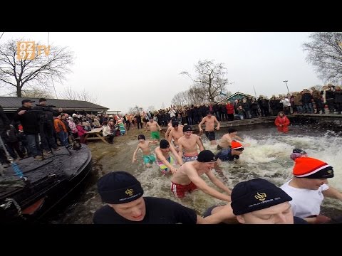 0297 TV - Vinkeveners massaal de Plassen in