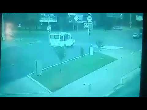 0512: Появилось видео, как перевернулась маршрутка с пассажирами