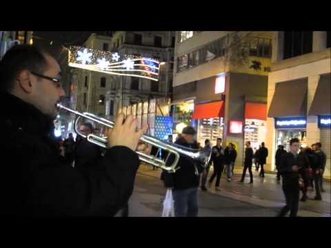 Trumpet Performance - Istiklal Caddesi