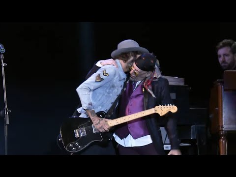 Video thumbnail for No sé qué hacer contigo (con Leiva)
