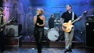 The Cardigans on Late Night with Conan O&#39;Brien (Lovefool)