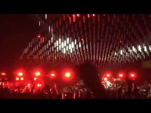 Red Hot Chili Peppers - Intro + Can't Stop (Live @ Festhalle Frankfurt, 19.11.2016)