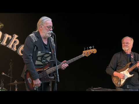 Spotniks by PapaO i Flunsåsparken 23 Augusti