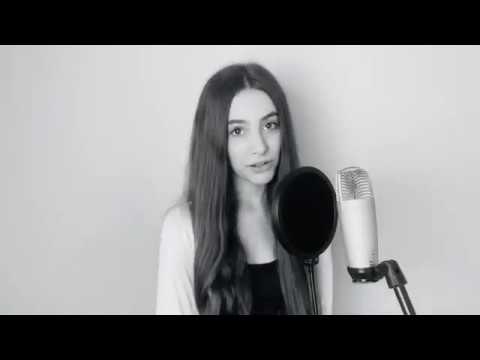 Gabi Coutinho #hot16challenge2