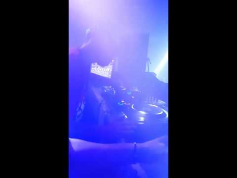 THE DEADLYDUO (DEDDLEE B2B MXL) MC'S ESS DOT & TAZIE