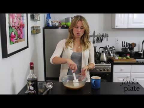 How to Make Hot Buttered Rum