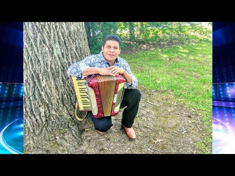 MUJERES COMO LAS FLORES |  AUTOR RODRIGO GÓMEZ