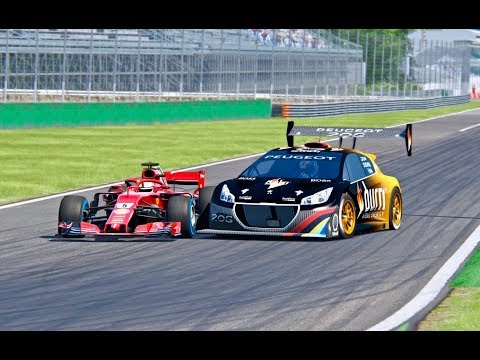 Ferrari F1 2018 vs Peugeot 208 T16 Pikes Peak - Monza