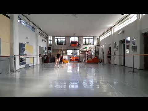 Laura Faticanti,  Carolina Ribaldone today's ballet class.