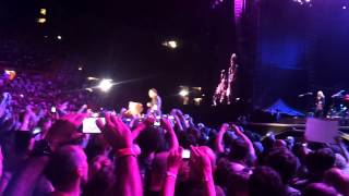 preview picture of video 'BRUCE SPRINGSTEEN saluta Trieste in ITALIANO -My city of ruins-11-6-2012'