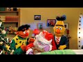 Ernie Und Bert Feiern Weihnachten Sesamstraße NDR