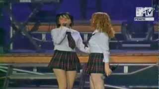 t.A.T.u. | Ya Soshla S Uma, Nas Ne Dagoniat | Live 2002