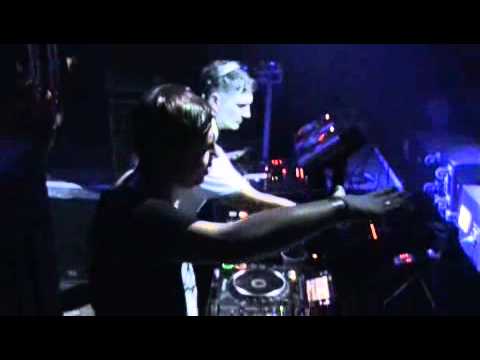 Breakfastklub @ SMS X4 (2010) BFK tests the Break it down Remix