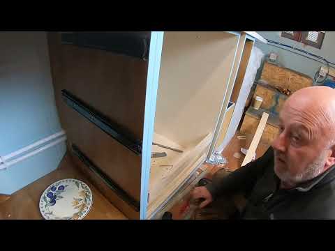 VLOG 69 NARROWBOAT FIT OUT - Galley (kitchen) Part 4