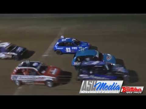 Junior Sedans: Heat 8 Amazing Battle - Cairns Speedway