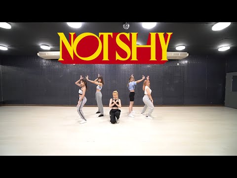ITZY 'Not Shy' Dance Cover by Dizy Thailand