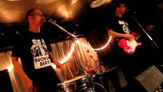 Humousexual - Get On Yr Bike (live at Power Lunches in London, 17th November 2011)