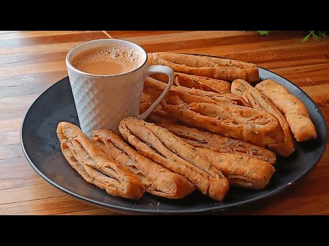 Crispy Methi Moong Dal Mathri Recipe | Perfect Tea-Time Snack | How to Make Methi Moong Dal Mathri