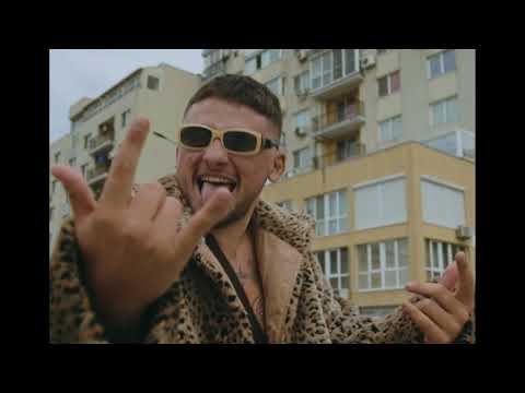 1. MOM4ETO - PREZI FLOW [BASS BOOSTED]