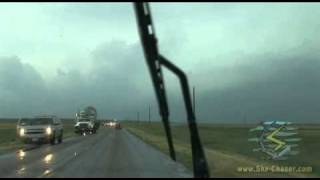preview picture of video 'Tornadic Supercells In TX / OK Panhandles (May 23, 2007)'