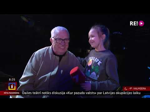 Raimonds Pauls,  Ance Krauze ar trim meitām Ziemassvētkos