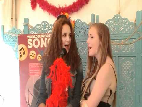 WorldSupporters sing 'Voel me zo verdomd alleen - Ciske de Rat'