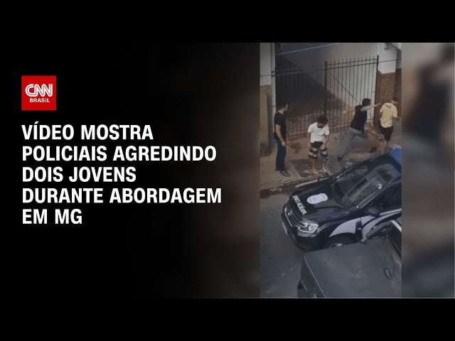 Vídeo mostra policiais agredindo dois jovens durante abordagem em MG | CNN NOVO DIA