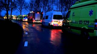 preview picture of video 'Negen gewonden bij busongeval in Nij Beets'