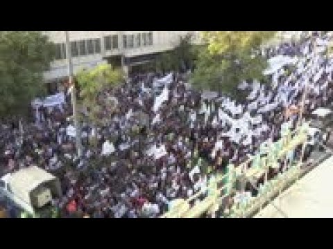 Protest in Hebron against Macron, cartoons