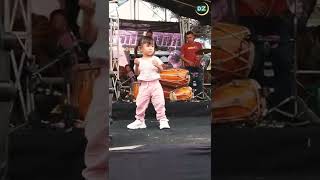 Download lagu Zeze Joget #anak #viral #shorts mp3