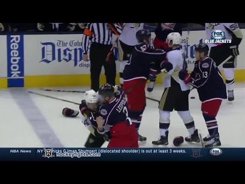 Bobby Farnham vs Jordan Leopold