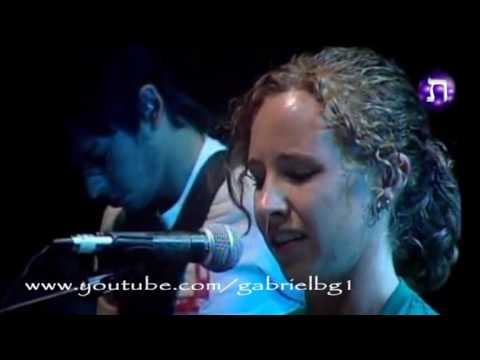 download lagu mp3 mp4 Tu Perfume A Tus Pies, download lagu Tu Perfume A Tus Pies gratis, unduh video klip Tu Perfume A Tus Pies