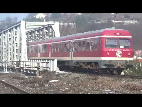 ex DB Class 614 DMU between Oradea East and Oradea Main Train Station