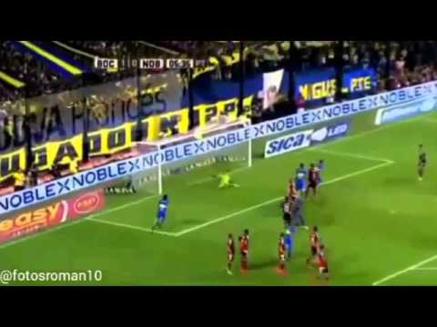 Tevez y Riquelme mismo tiro libre