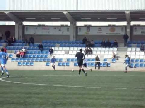 Minuto 50. Gran ocasión para Bor con disparo fuera para el Griñón B