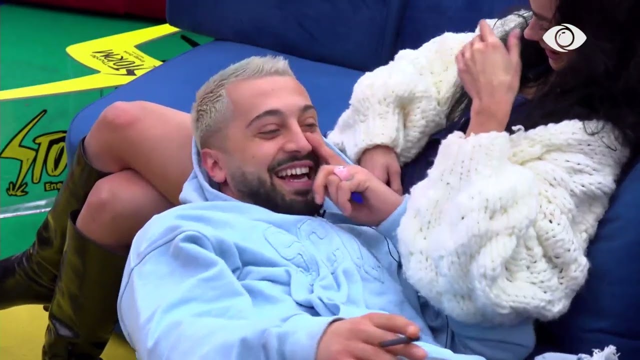 O Valbona portokalli a t'u ka…/ Gjesti bën batuta me Valbonën gjatë debatit