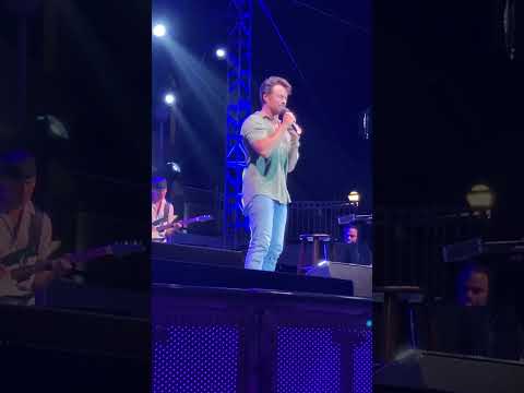 Corey Cott sings Santa Fe from Newsies on Broadway Cruise 3