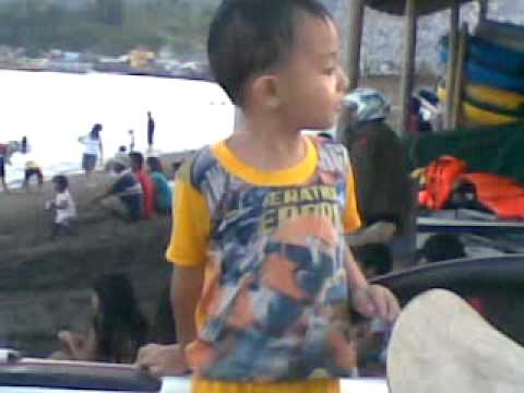 Dave di Firdaus Beach Kema