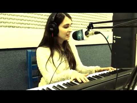 Gabriela Echevarria - Allí