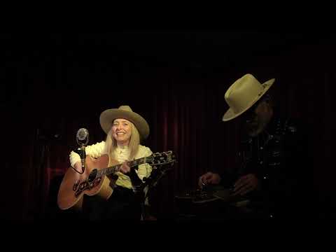 Hannah Johnson & The Broken Hearts - Our Town ( Emmylou Harris ) 21-01-2023-4k