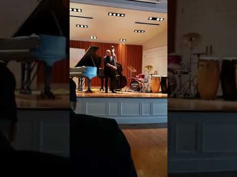 Dancing Bea (Luques Curtis)